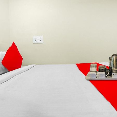 Hotel O Aayush Stay Inn ハイデラバード エクステリア 写真
