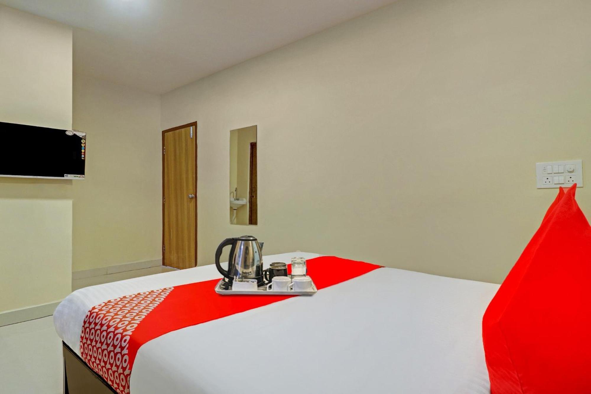 Hotel O Aayush Stay Inn ハイデラバード エクステリア 写真