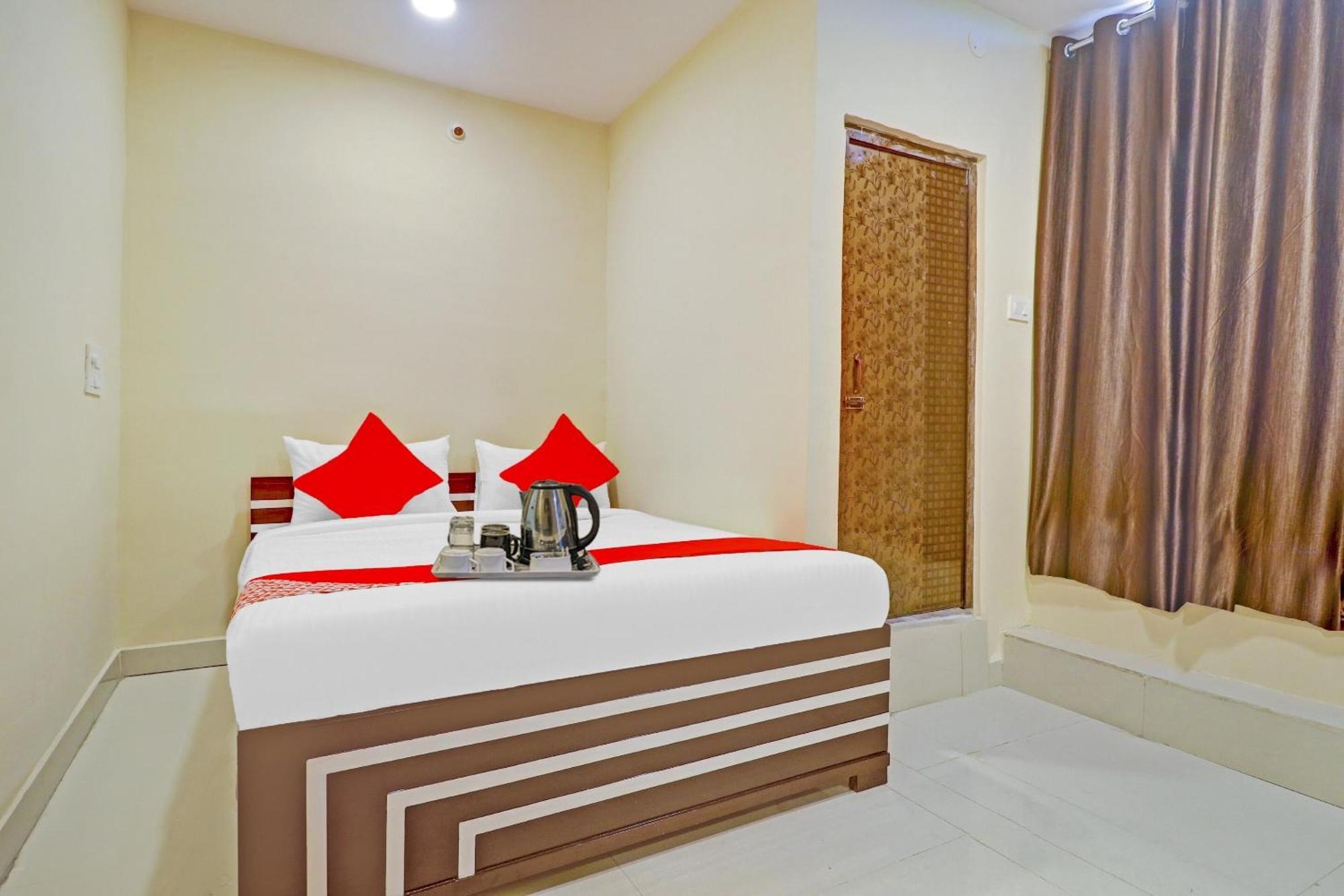 Hotel O Aayush Stay Inn ハイデラバード エクステリア 写真