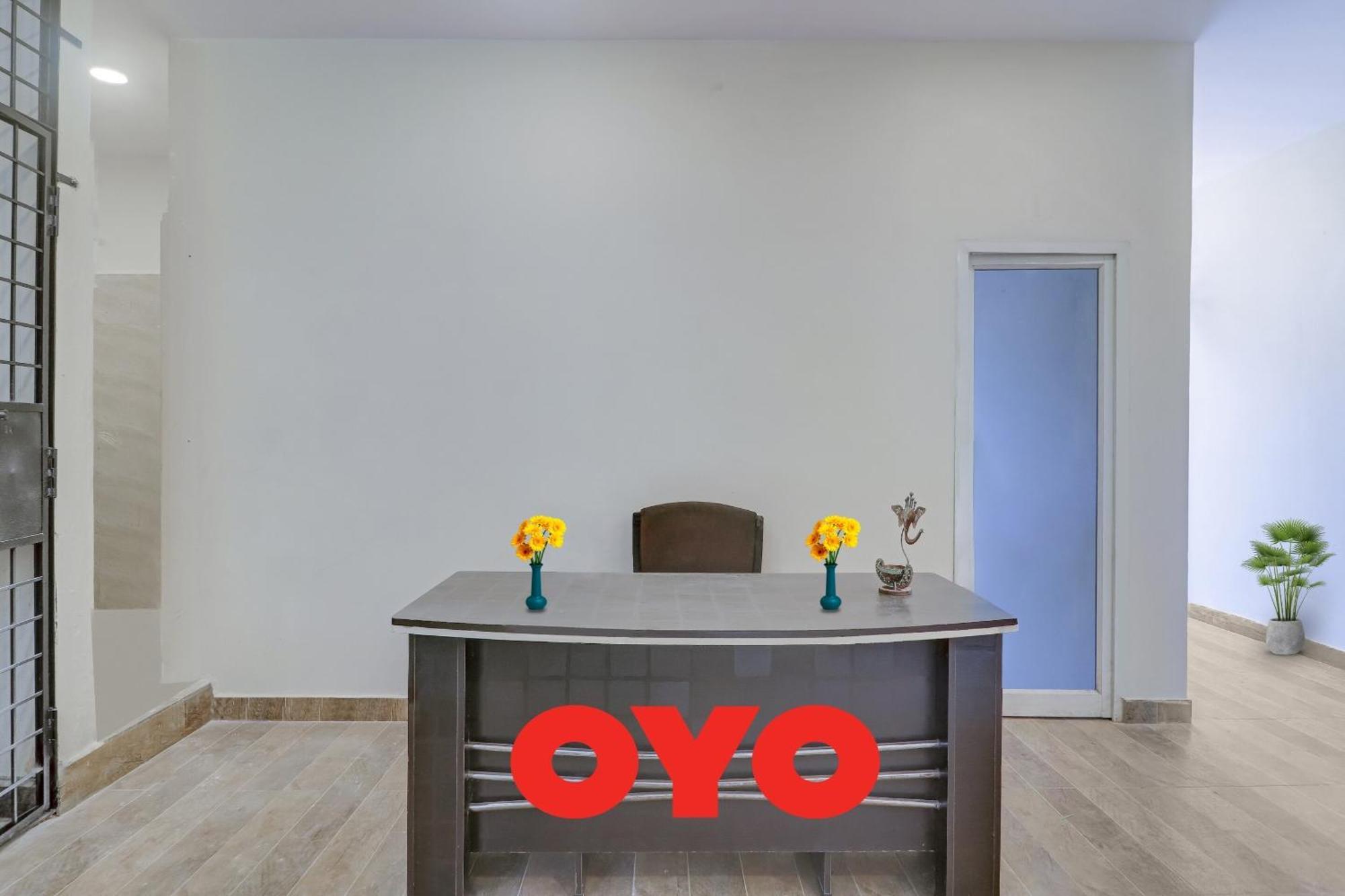 Hotel O Aayush Stay Inn ハイデラバード エクステリア 写真