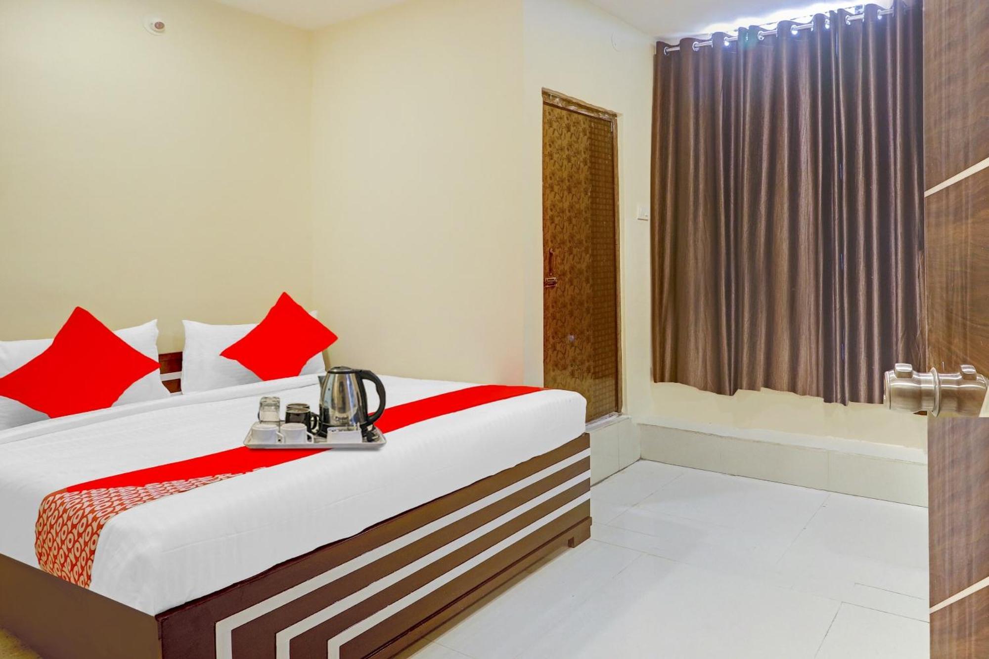 Hotel O Aayush Stay Inn ハイデラバード エクステリア 写真