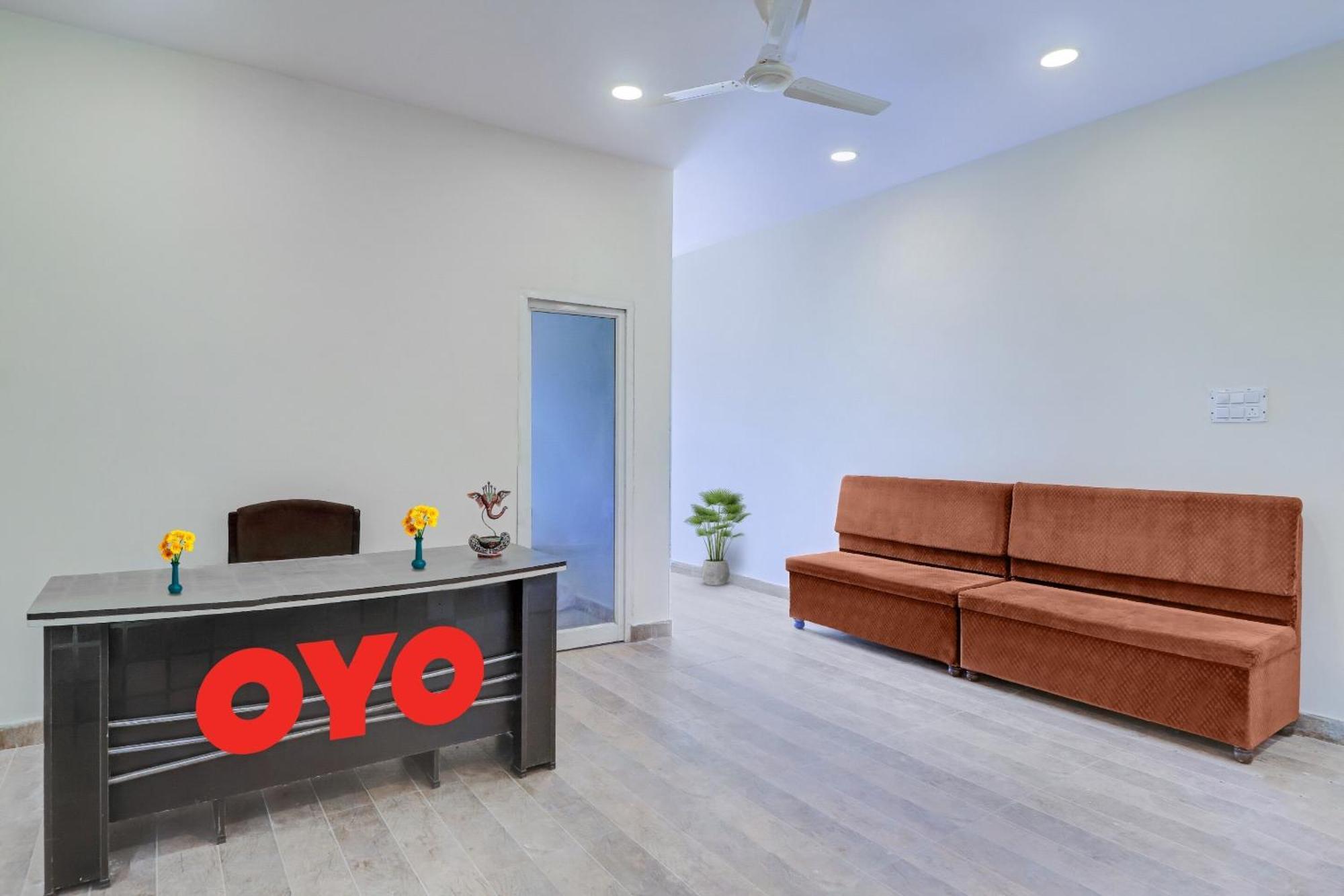 Hotel O Aayush Stay Inn ハイデラバード エクステリア 写真